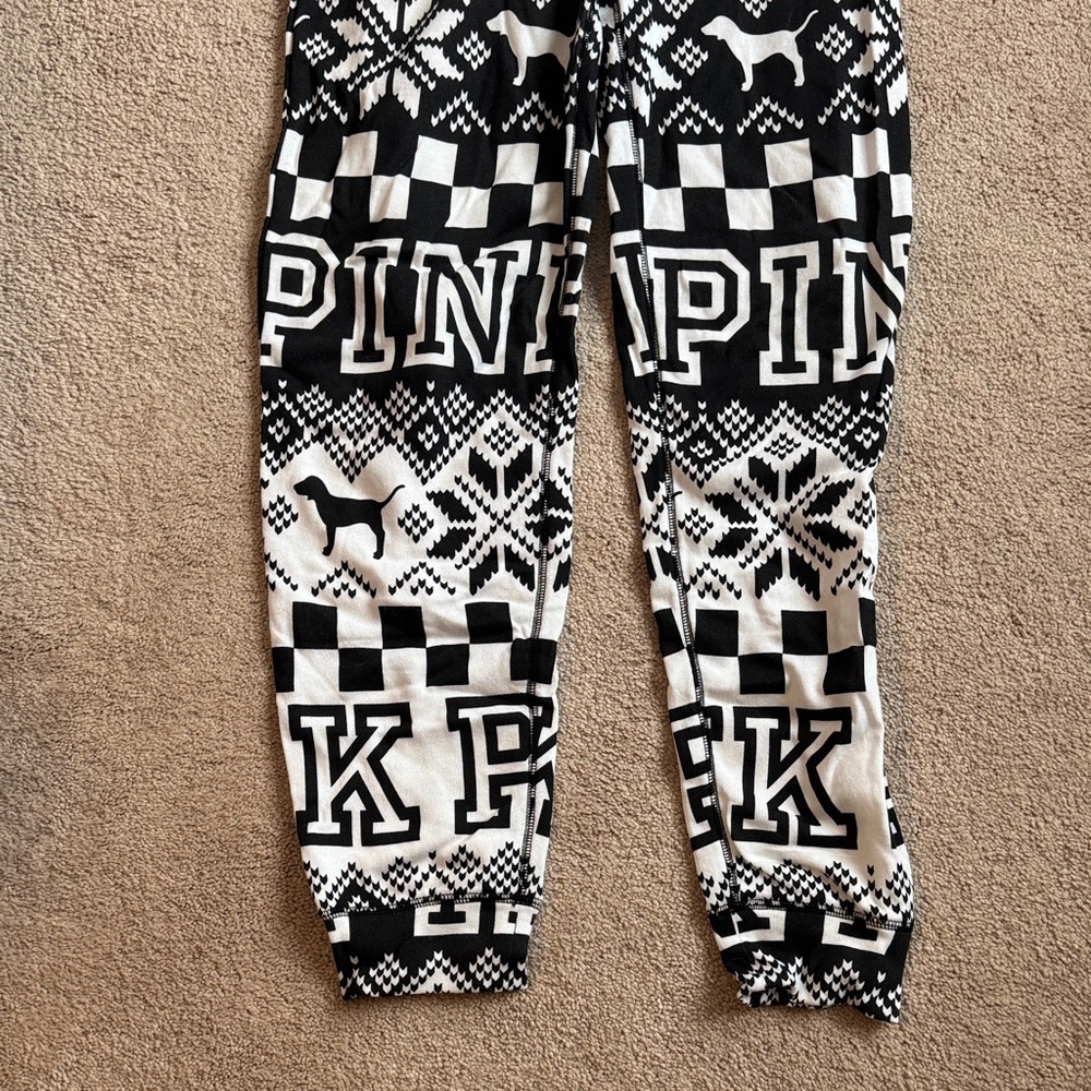 NWT Victoria’s Secret PINK Logo Sherpa Women’s Onesie Pajama - Picture 4 of 10